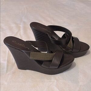 Comtesa Italian Shoemaker studded brown leather slide wedge 9M